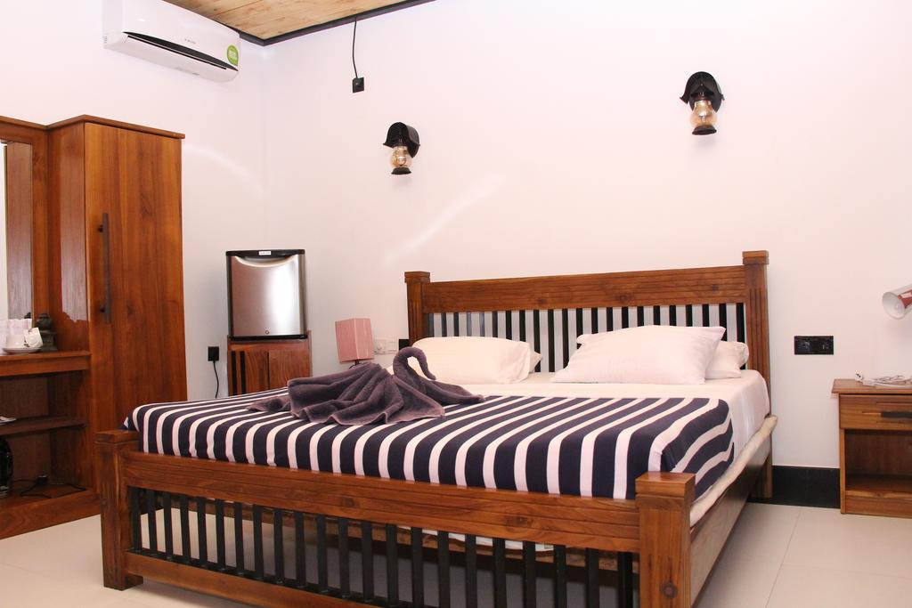 Eco Hotel Black & White - Anuradhapura Mihintale Εξωτερικό φωτογραφία