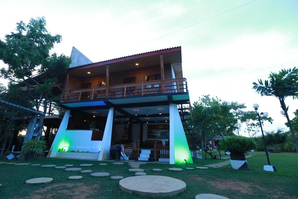 Eco Hotel Black & White - Anuradhapura Mihintale Εξωτερικό φωτογραφία