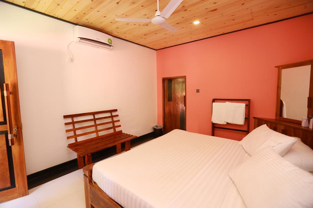 Eco Hotel Black & White - Anuradhapura Mihintale Εξωτερικό φωτογραφία