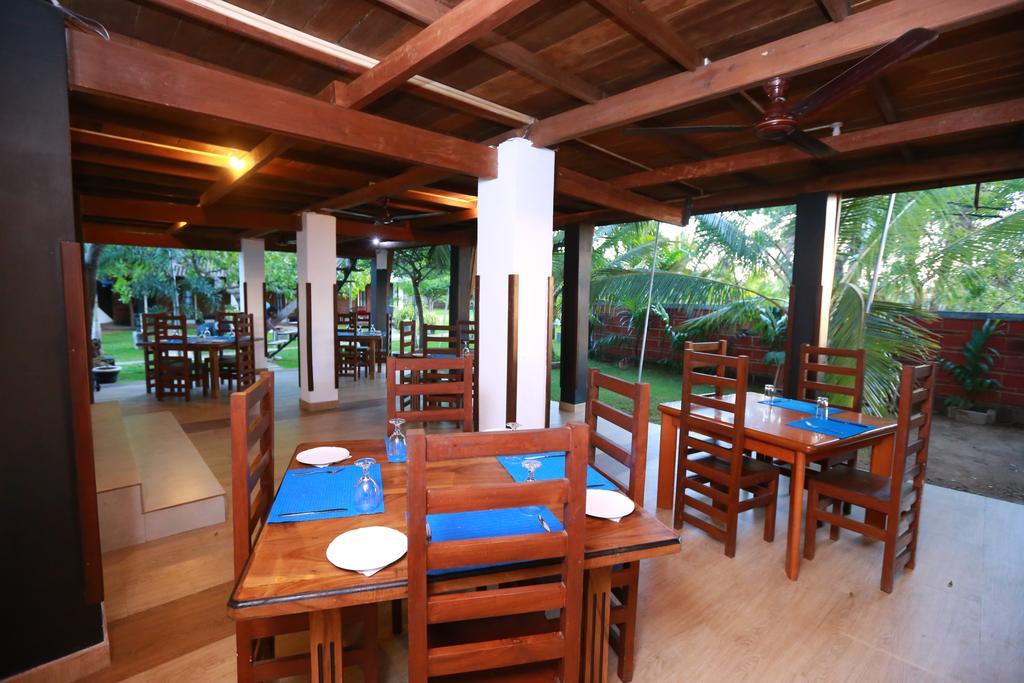 Eco Hotel Black & White - Anuradhapura Mihintale Εξωτερικό φωτογραφία