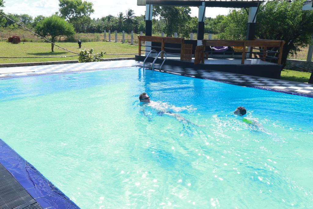 Eco Hotel Black & White - Anuradhapura Mihintale Εξωτερικό φωτογραφία