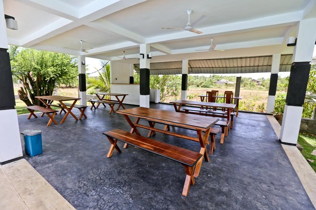 Eco Hotel Black & White - Anuradhapura Mihintale Εξωτερικό φωτογραφία