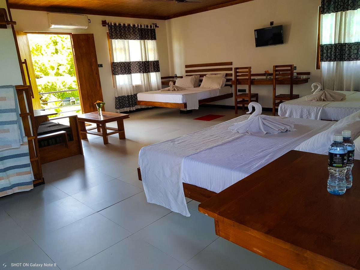 Eco Hotel Black & White - Anuradhapura Mihintale Εξωτερικό φωτογραφία