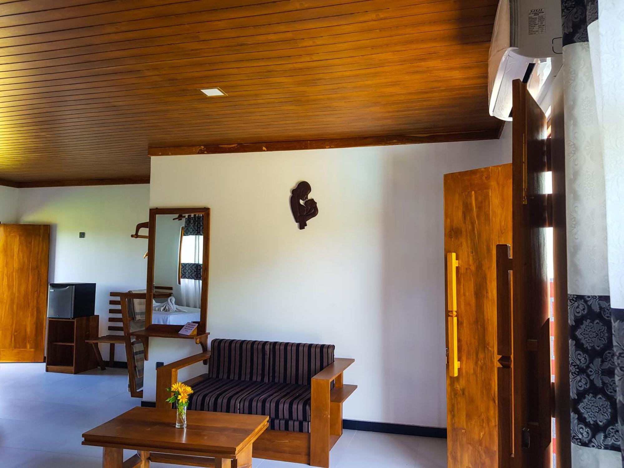 Eco Hotel Black & White - Anuradhapura Mihintale Εξωτερικό φωτογραφία